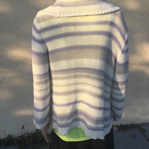 Lark Lane sweater cardigan white lavender - Picture 3 of 6